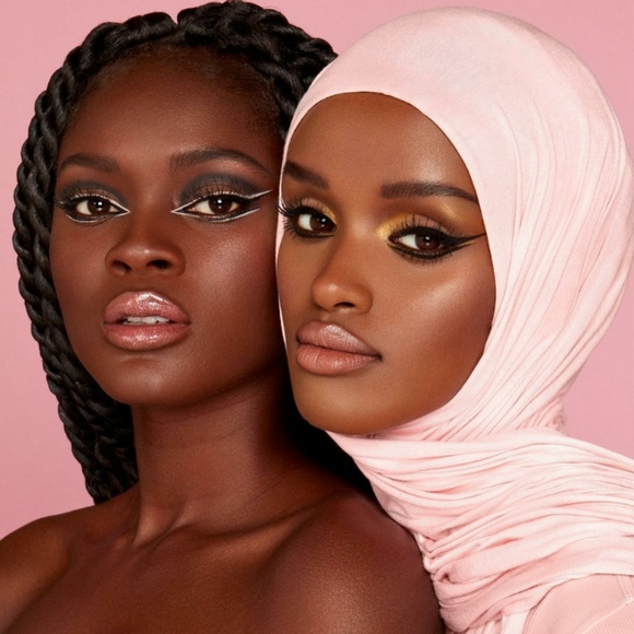 KYLIE COSMETICS GEL EYELINER PENCIL. - Picture 7 of 13